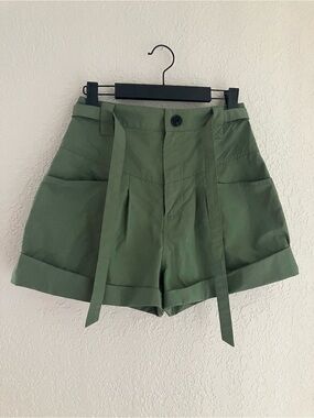 L’ACADEMIE NWOT Savon dusty jade high waist cuffed shorts